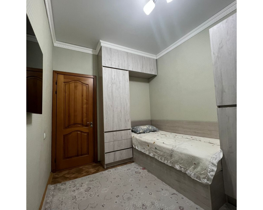  Квартира, 4комн, с отделкой, 105 серия, 6этаж, 9этажность, 75м<sup>2</sup>, 98000$